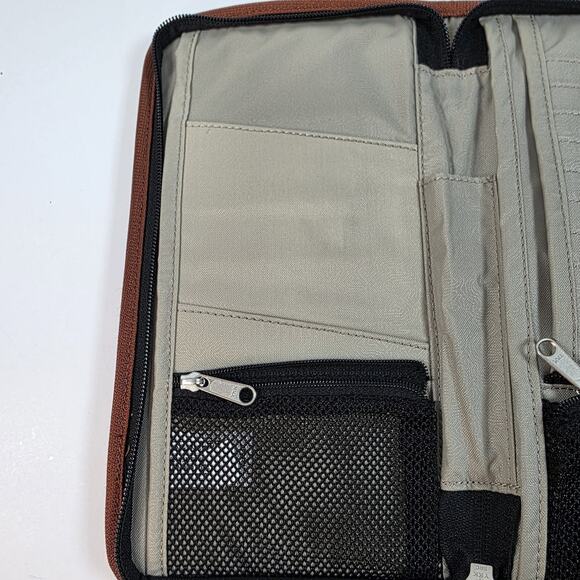 REI Co-op Travel Document Organizer Cash passport Organizer Clutch Wallet Bag - Picture 6 of 10